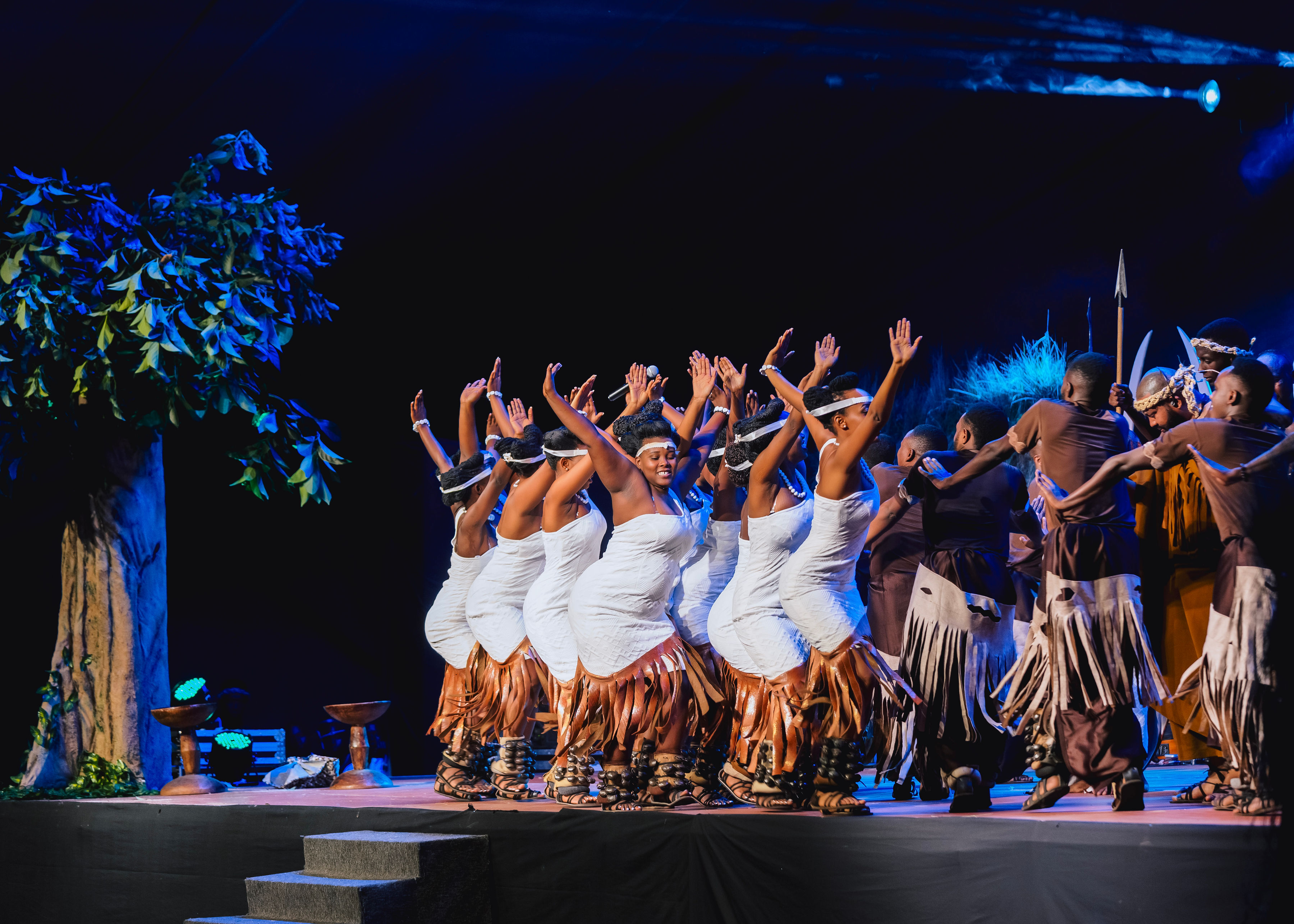 INTAYOBERANA performance